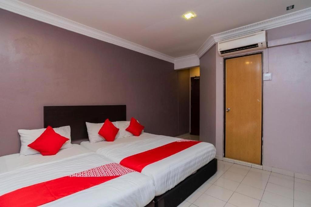 Golden Horse Hotel Johor Bahru Exterior photo